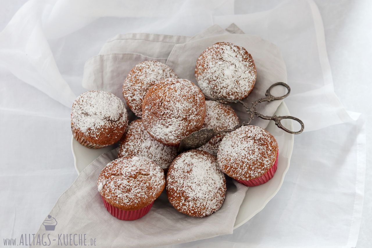 Rezept leckere Bananen Muffins mit Kokosflocken