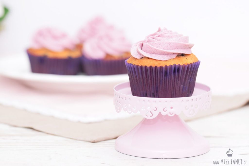 Rezept-Waldheidelbeer-Cupcakes-Missfancy-Foodblog