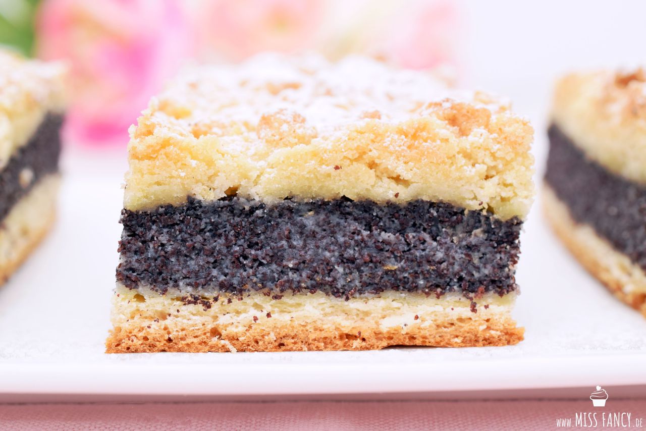 Rezept-Blechkuchen-Mohnstreusel
