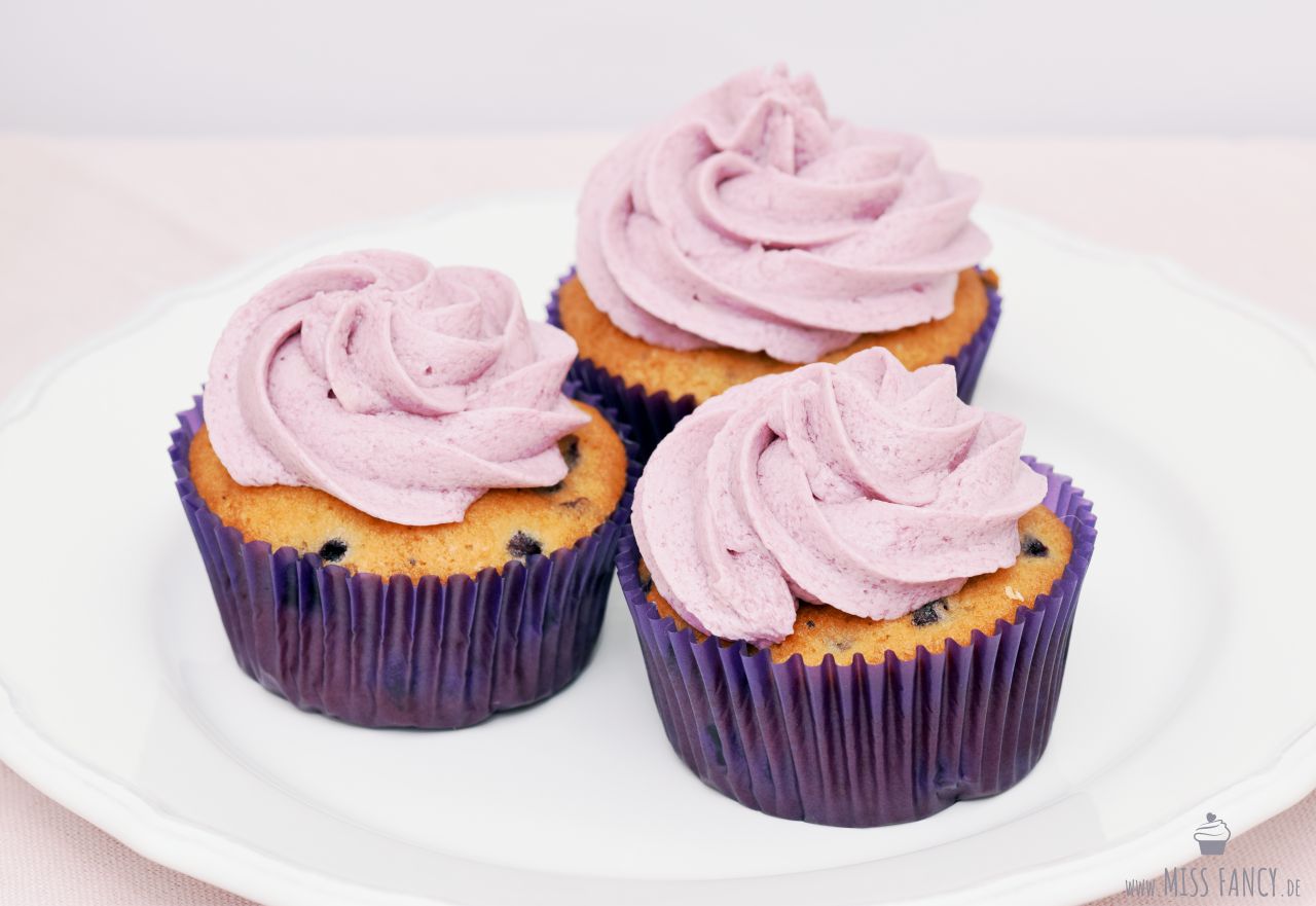 Rezept-Blaubeer-Cupcakes-Missfancy-Foodblog