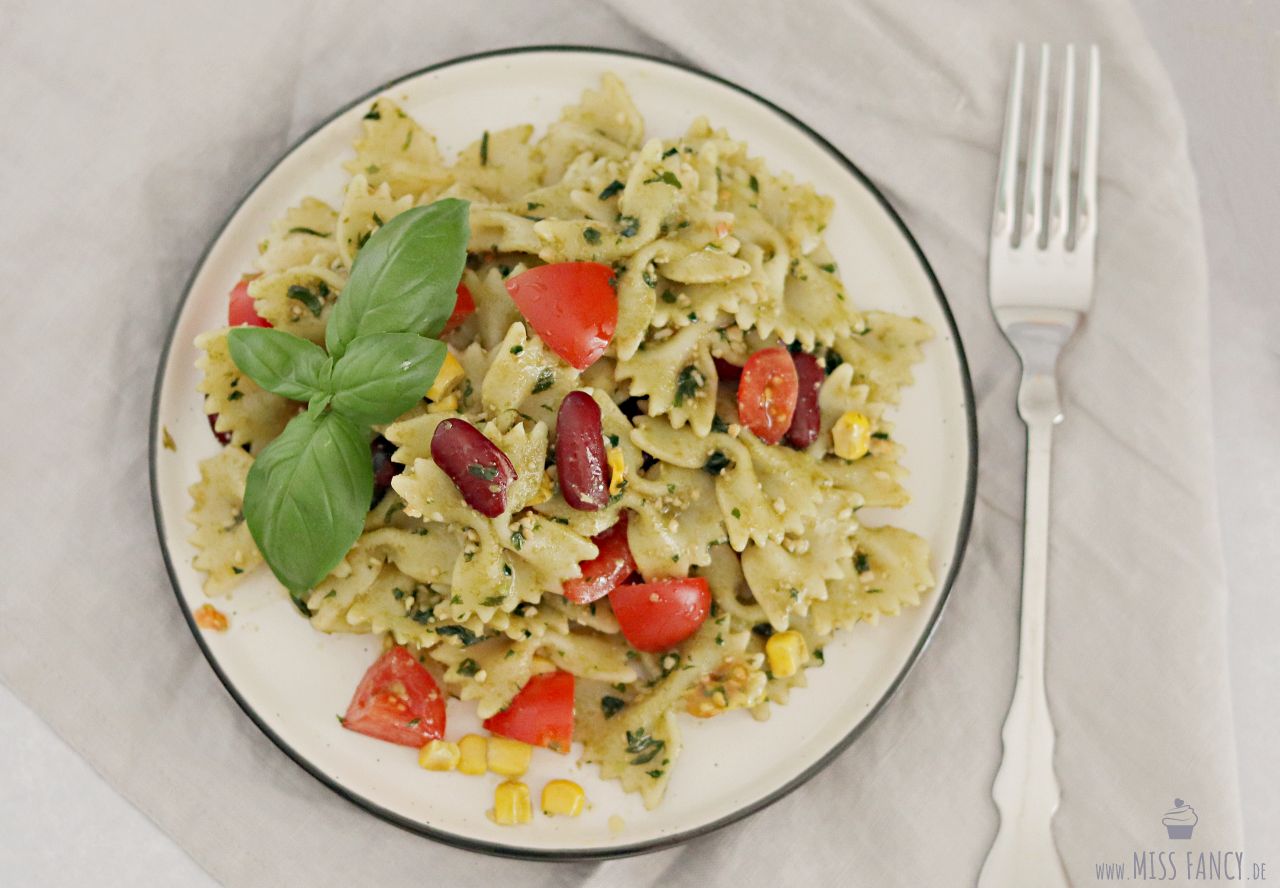 Basilikumpesto als Nudelsalat