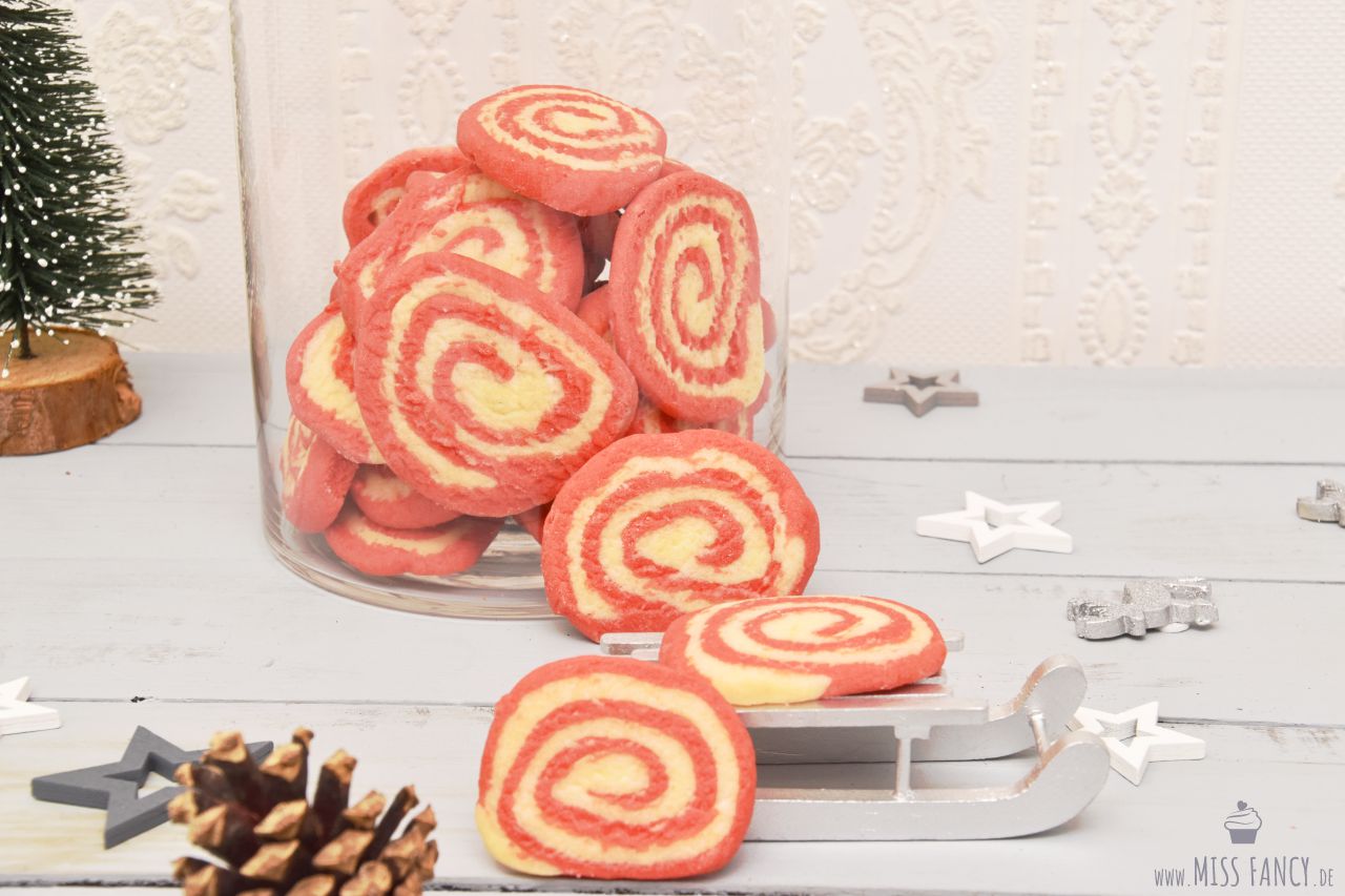 Rezept Nikolaus Swirl Plätzchen rot weiß
