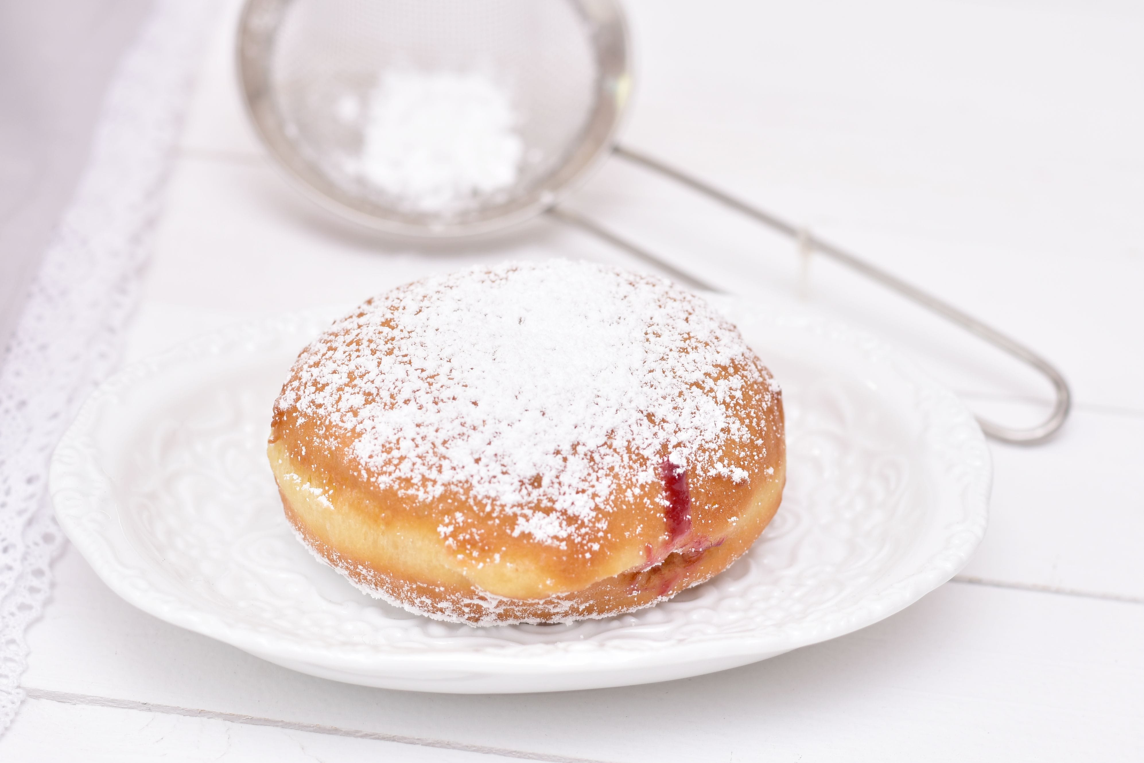 Rezept-leckere-Berliner-gefüllt-min