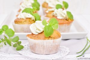 Rezept-Kräutermuffins mit Frischkäsehäubchen