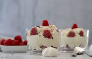 Sommerdessert Himbeertraum mit Baiser