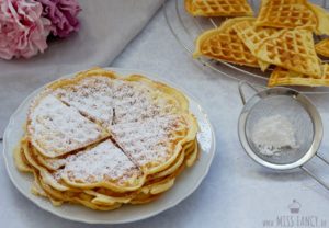 Waffeln Grundrezept schnell einfach und lecker