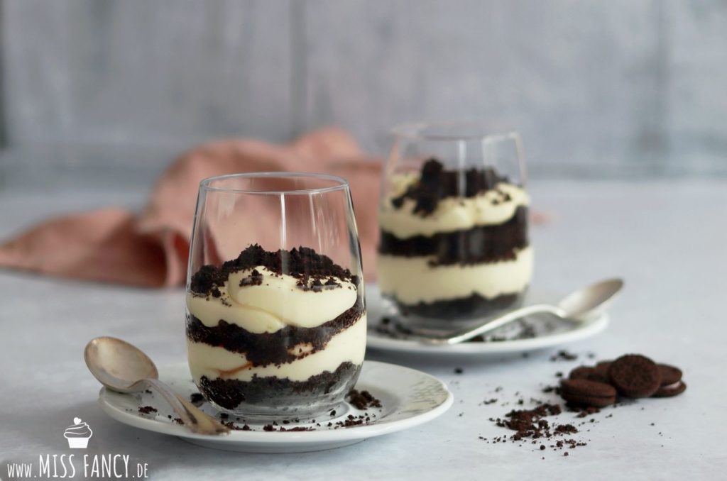 Vanille Oreo Dessert im Glas