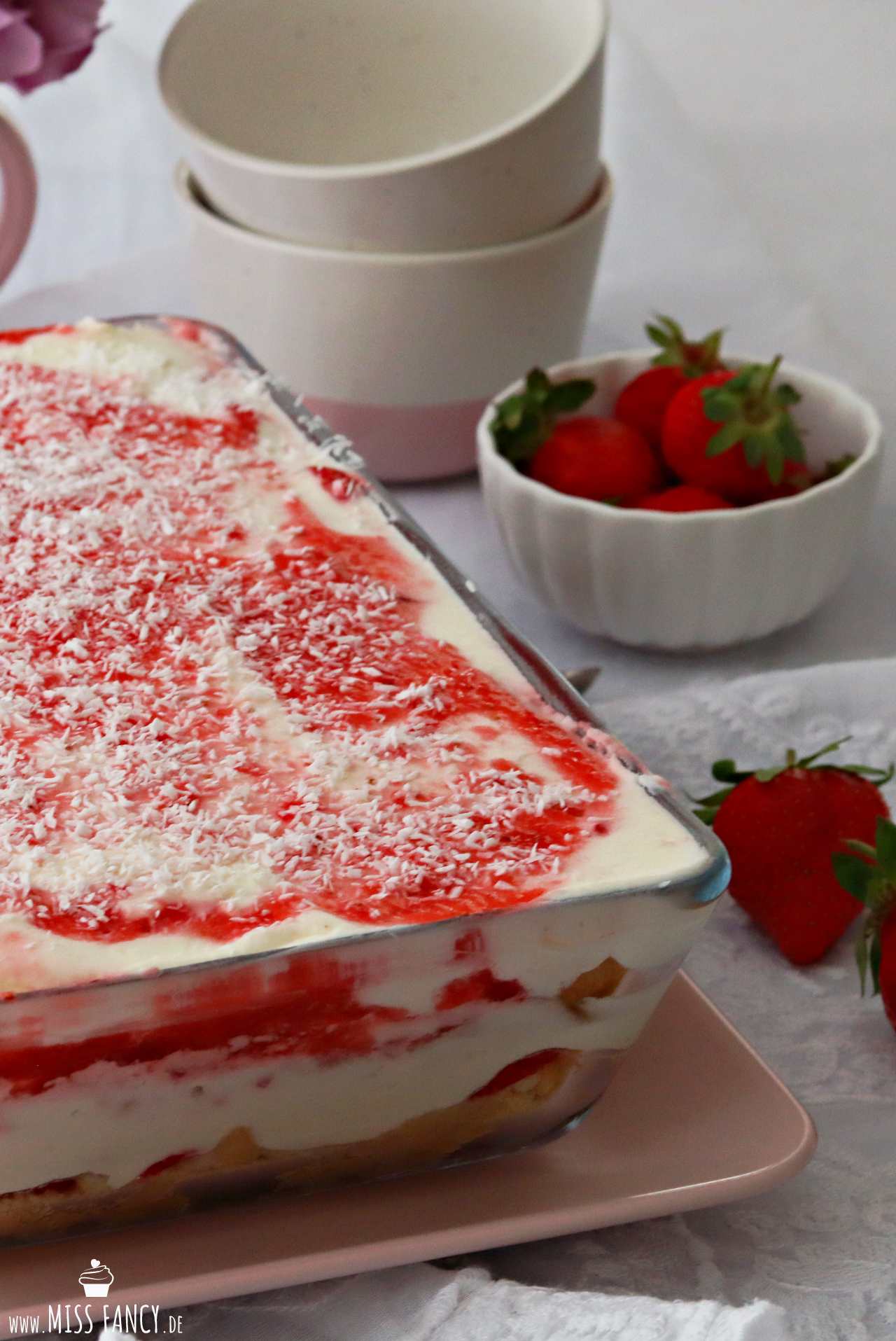 Erdbeer Tiramisu ein perfekter Nachtisch im Sommer